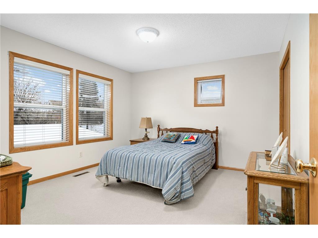 1373 5th Street E Saint Paul MN 55106 6826306 image16