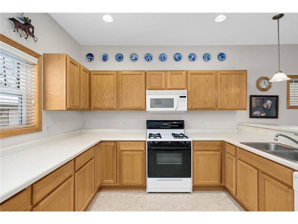 1373 5th Street E Saint Paul MN 55106 6826306 image5