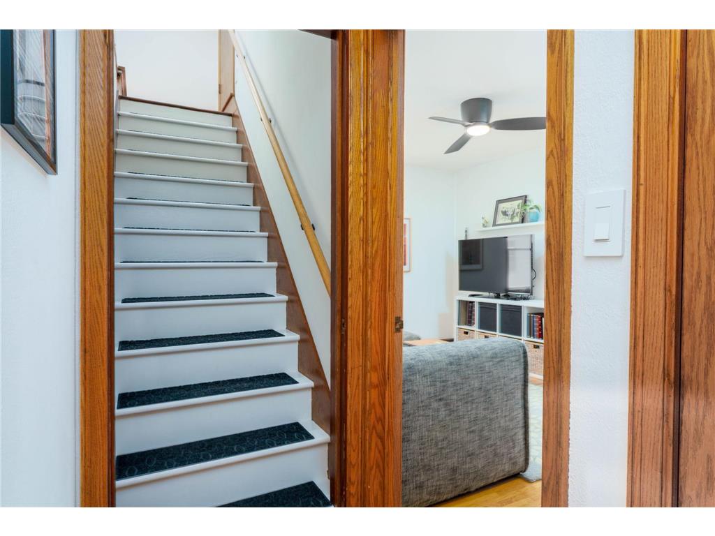 1373 Avon Street N Saint Paul MN 55117 7088739 image16