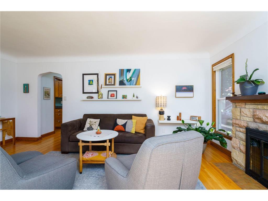 1373 Avon Street N Saint Paul MN 55117 7088739 image3