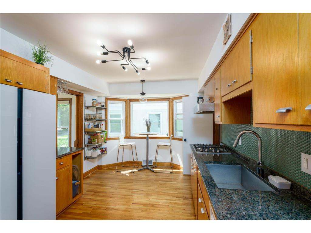1373 Avon Street N Saint Paul MN 55117 7088739 image8