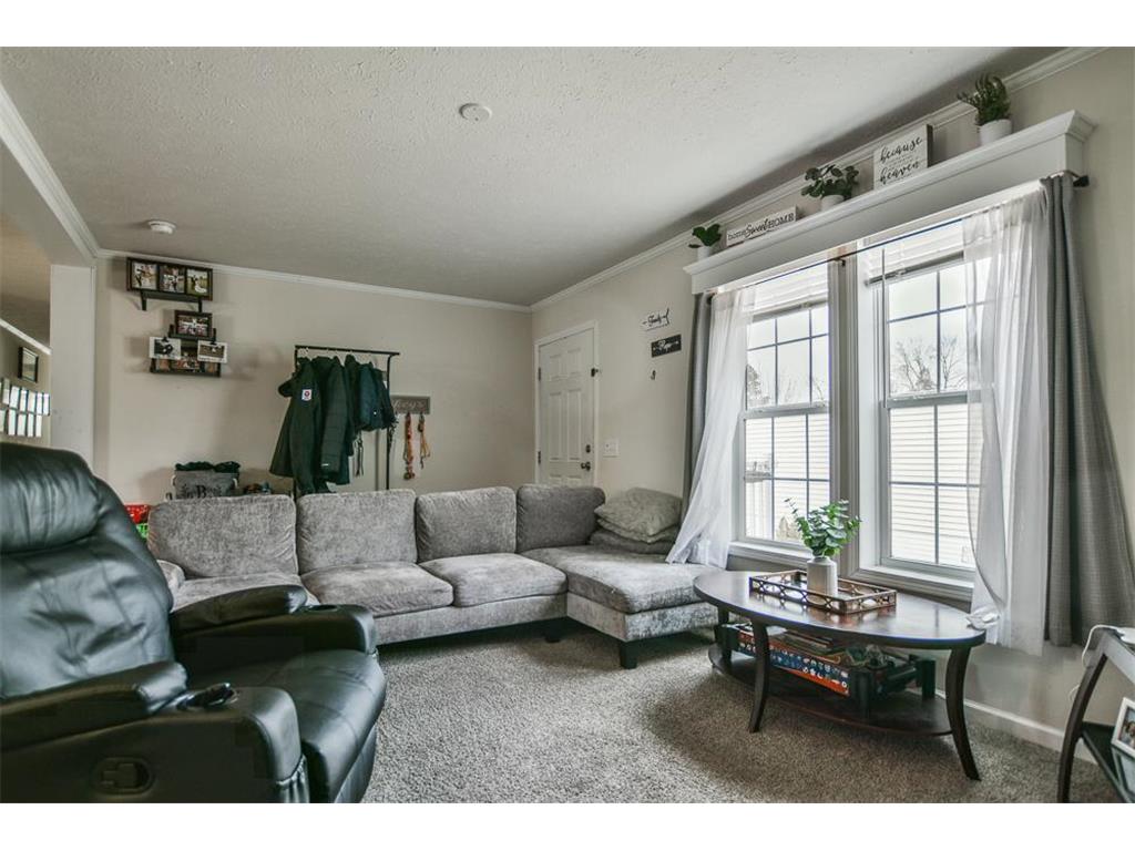 1374 Birchview Drive Maplewood MN 55119 7004483 image2