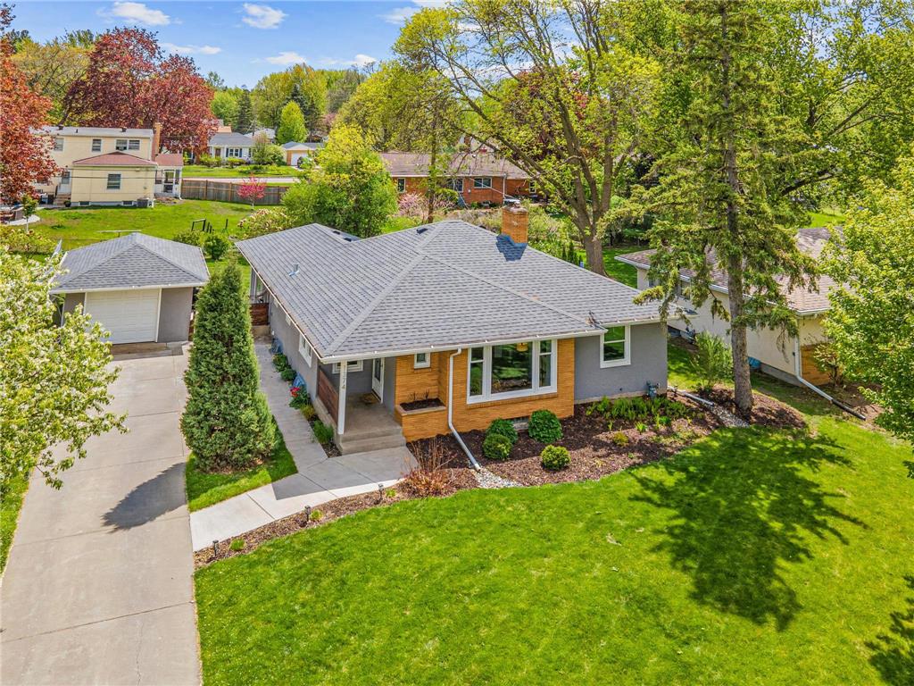 1374 Eldridge Avenue W Roseville MN 55113 7042667 image1