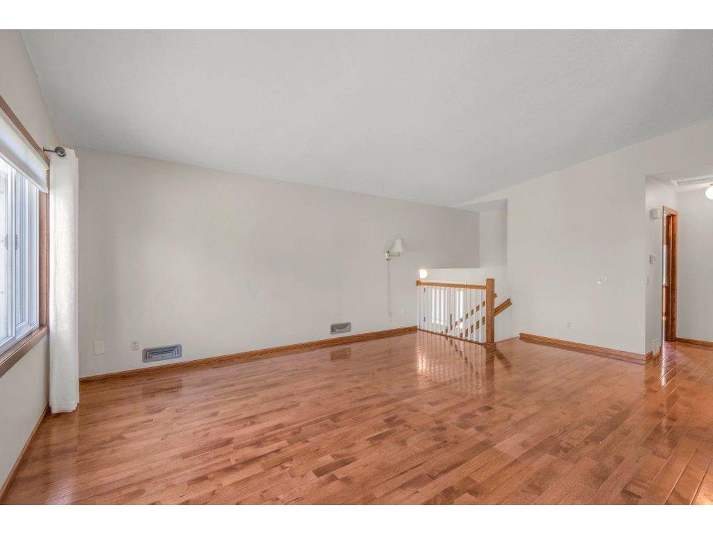 1375 Balsam Street E Eagan MN 55123 7080246 image2