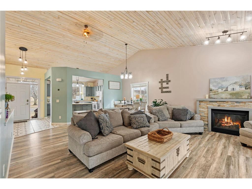 13761 Dorothy Drive Rogers MN 55374 7027100 image3