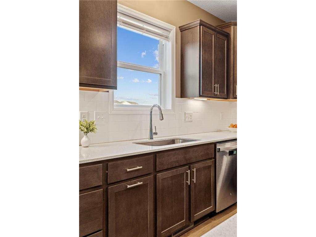13764 142nd Avenue N Dayton MN 55327 7060538 image15