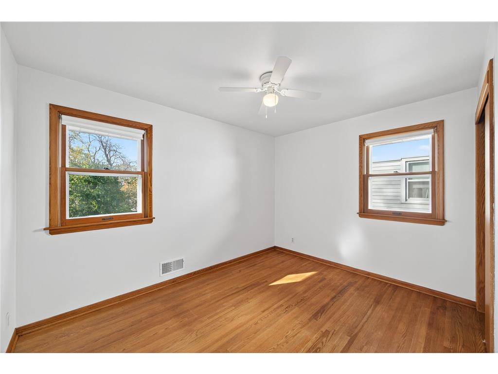 1377 Clarence Street Saint Paul MN 55106 6809452 image18