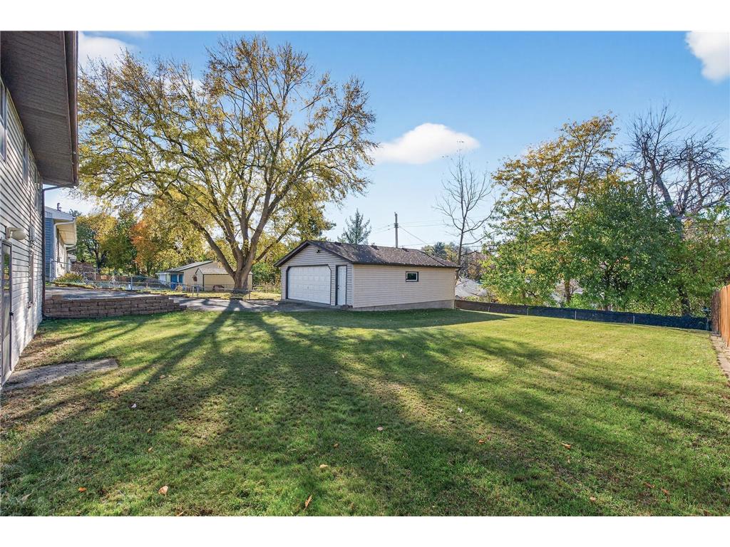 1377 Clarence Street Saint Paul MN 55106 6809452 image25