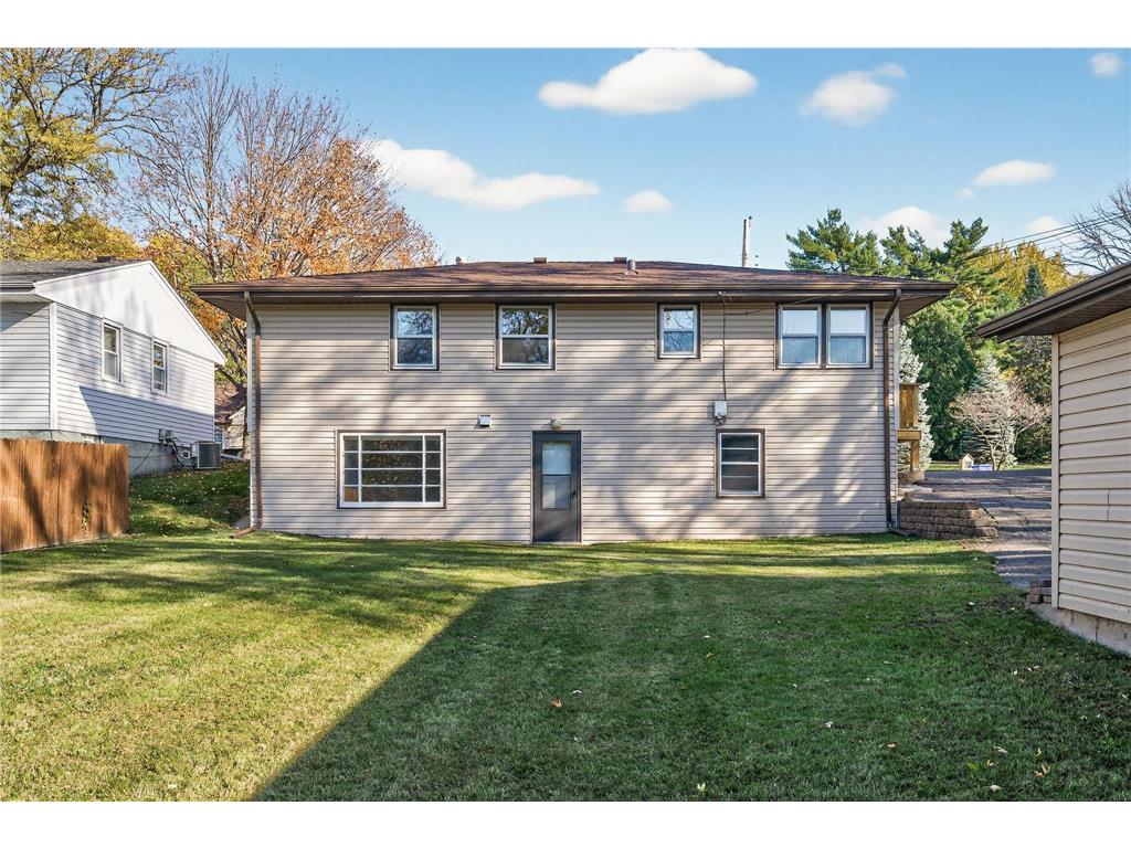 1377 Clarence Street Saint Paul MN 55106 6809452 image26