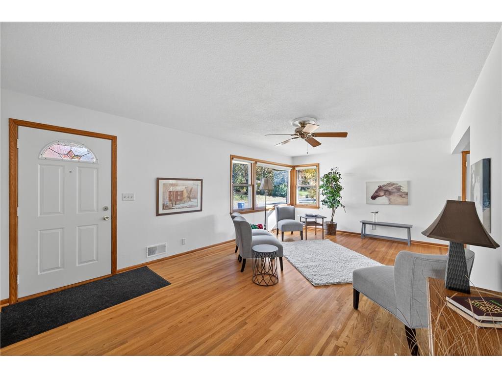 1377 Clarence Street Saint Paul MN 55106 6809452 image4