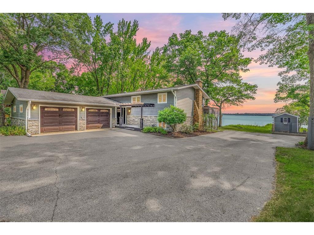 13772 Memorywood Drive, Baxter, MN, 56425 MLS 6364429 Edina Realty