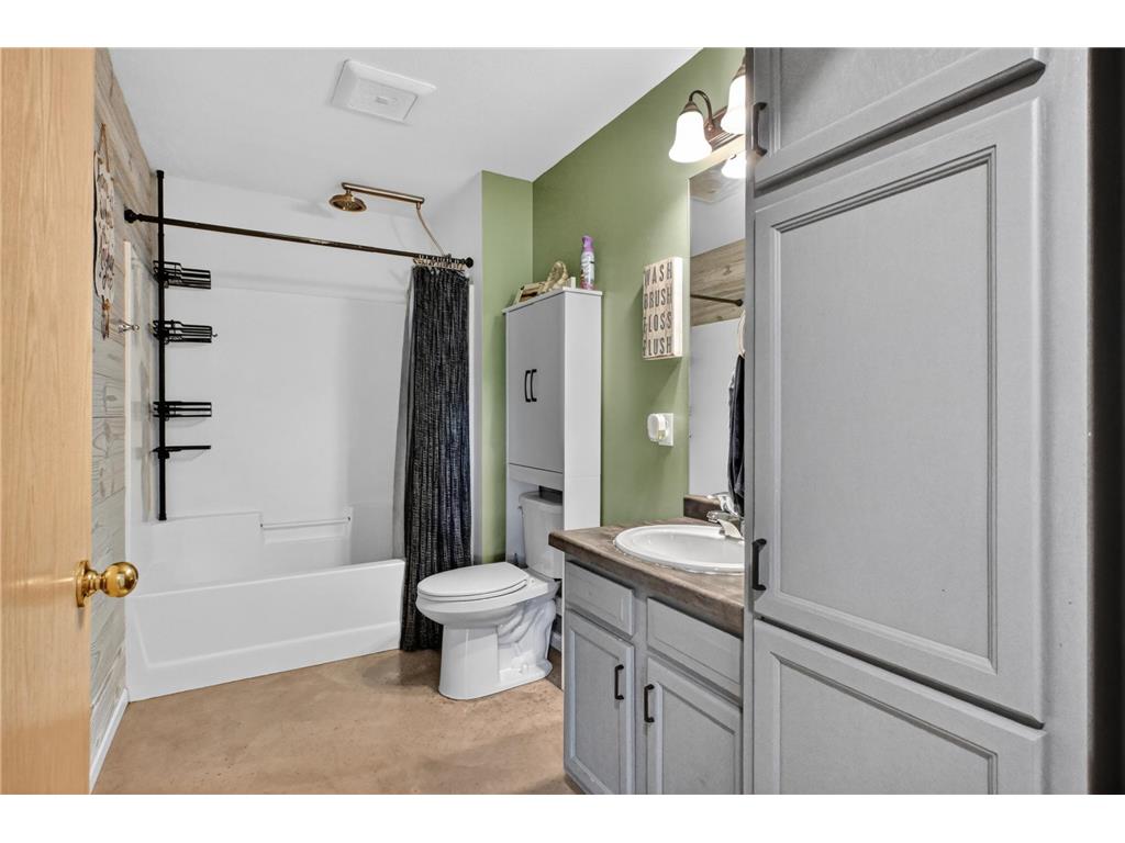 1378 W Latoka Drive SW Alexandria MN 56308 7092324 image22