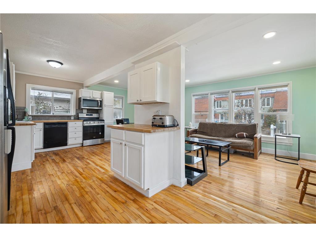 138 Geranium Avenue E Saint Paul MN 55117 6451918 image1