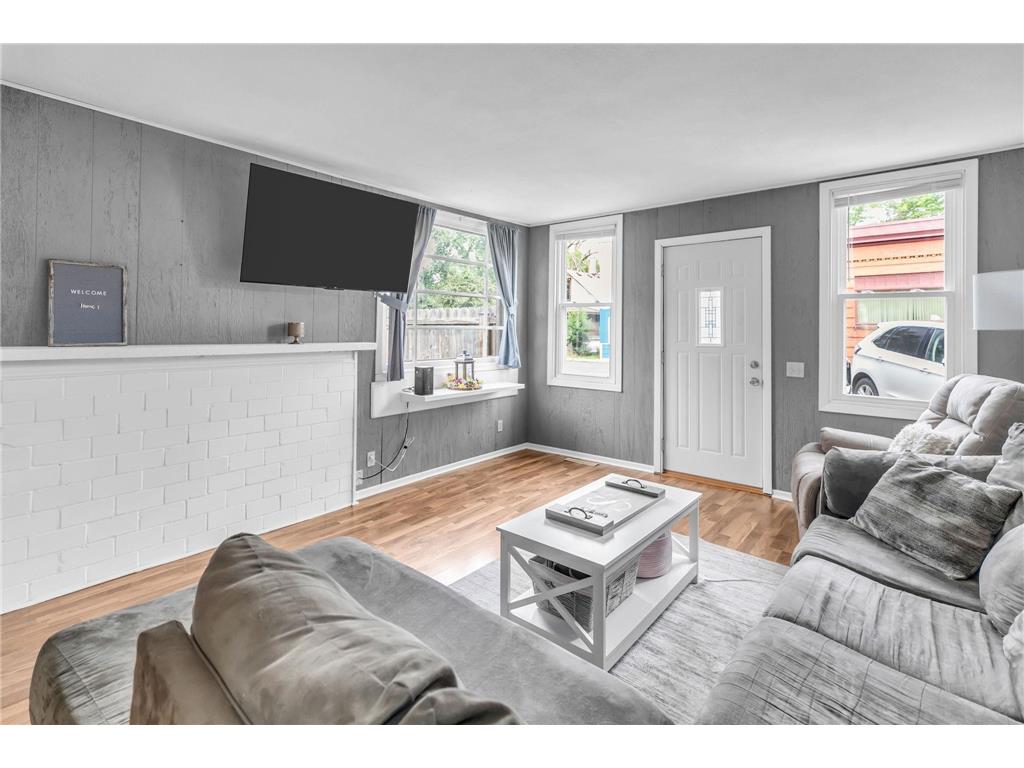 138 Main Street NW Bethel MN 55005 6750673 image1