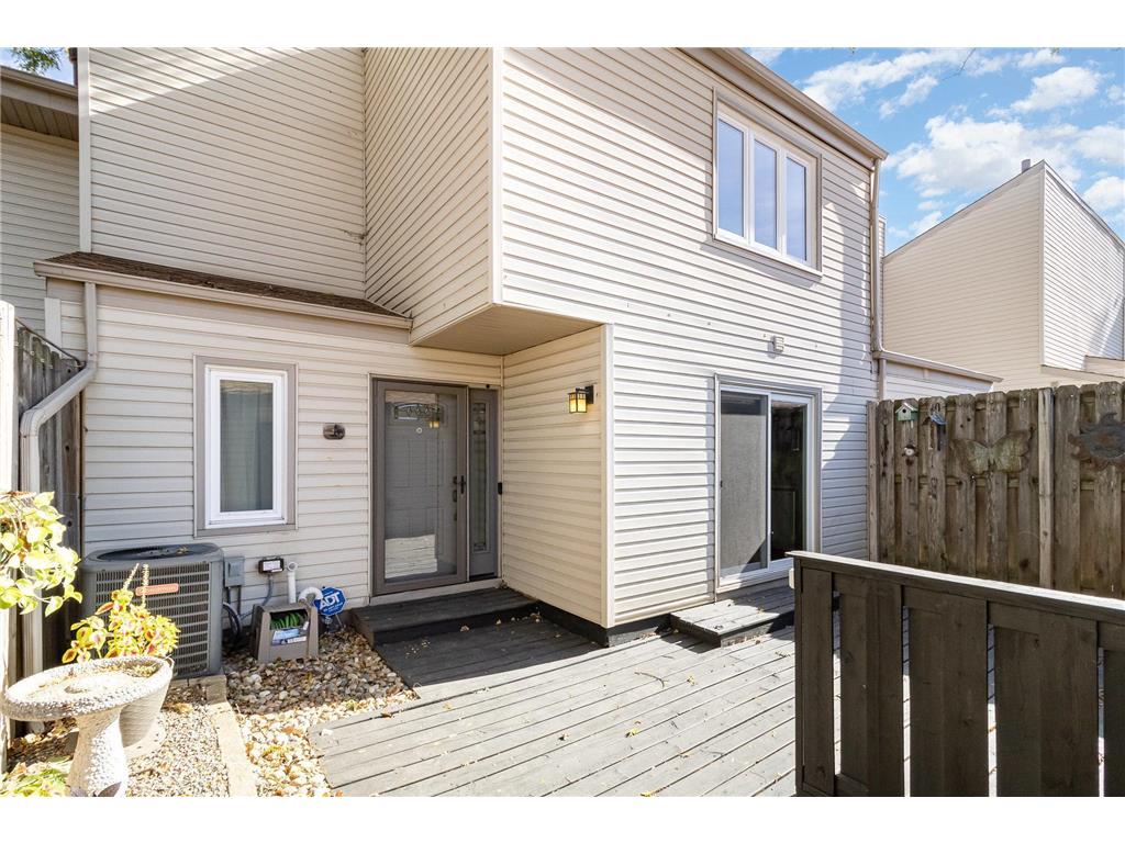 138 Ruth Street N #9 Saint Paul MN 55119 6601172 image1