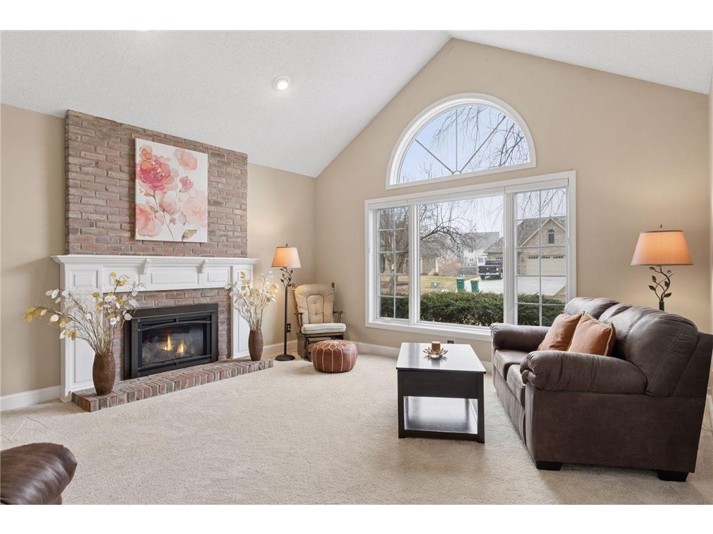 138 White Oaks Lane Vadnais Heights MN 55127 7028534 image2