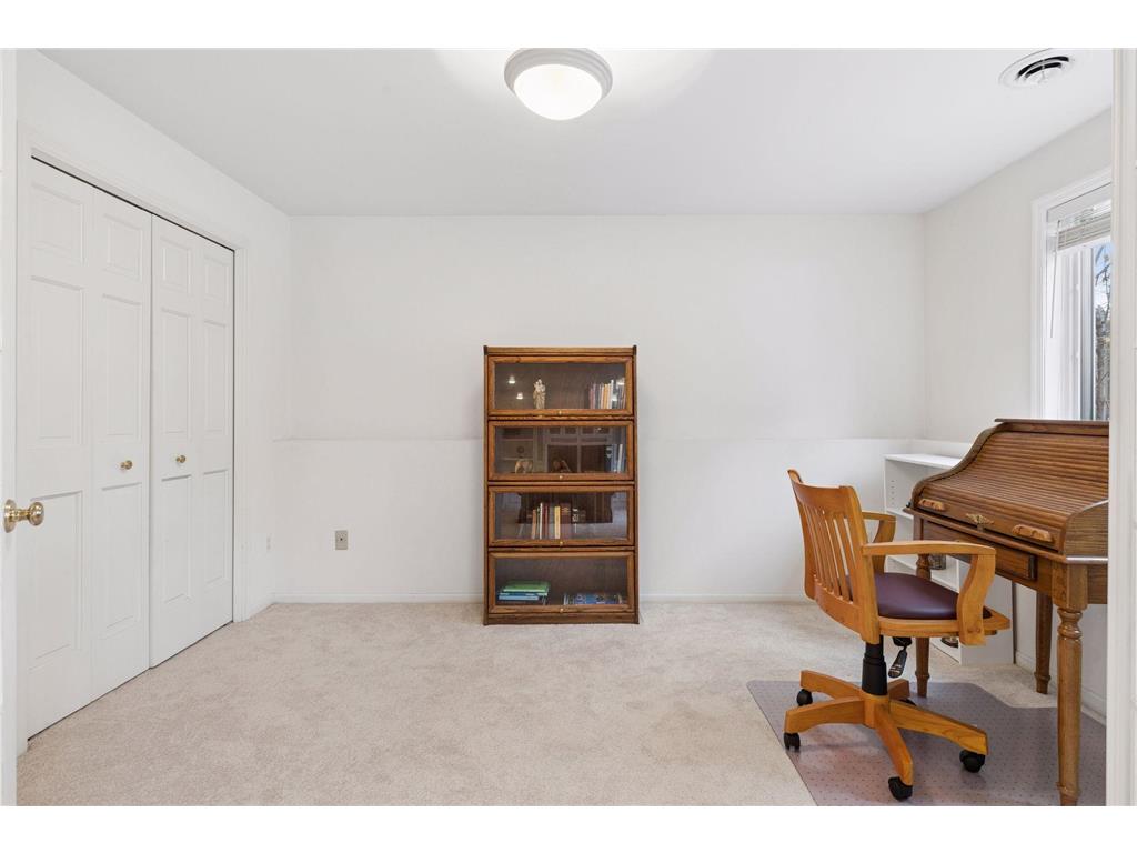 138 White Oaks Lane Vadnais Heights MN 55127 7028534 image24