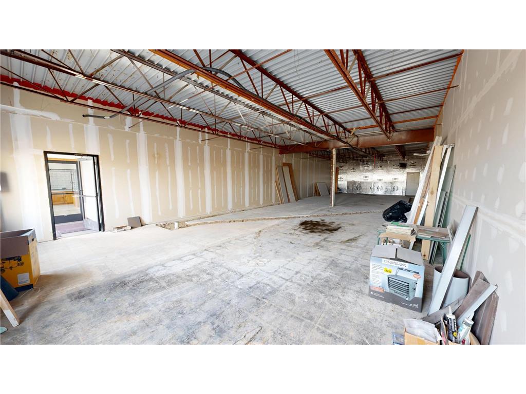 1380 E Bridge Street #vanilla Redwood Falls MN 56283 6714215 image3