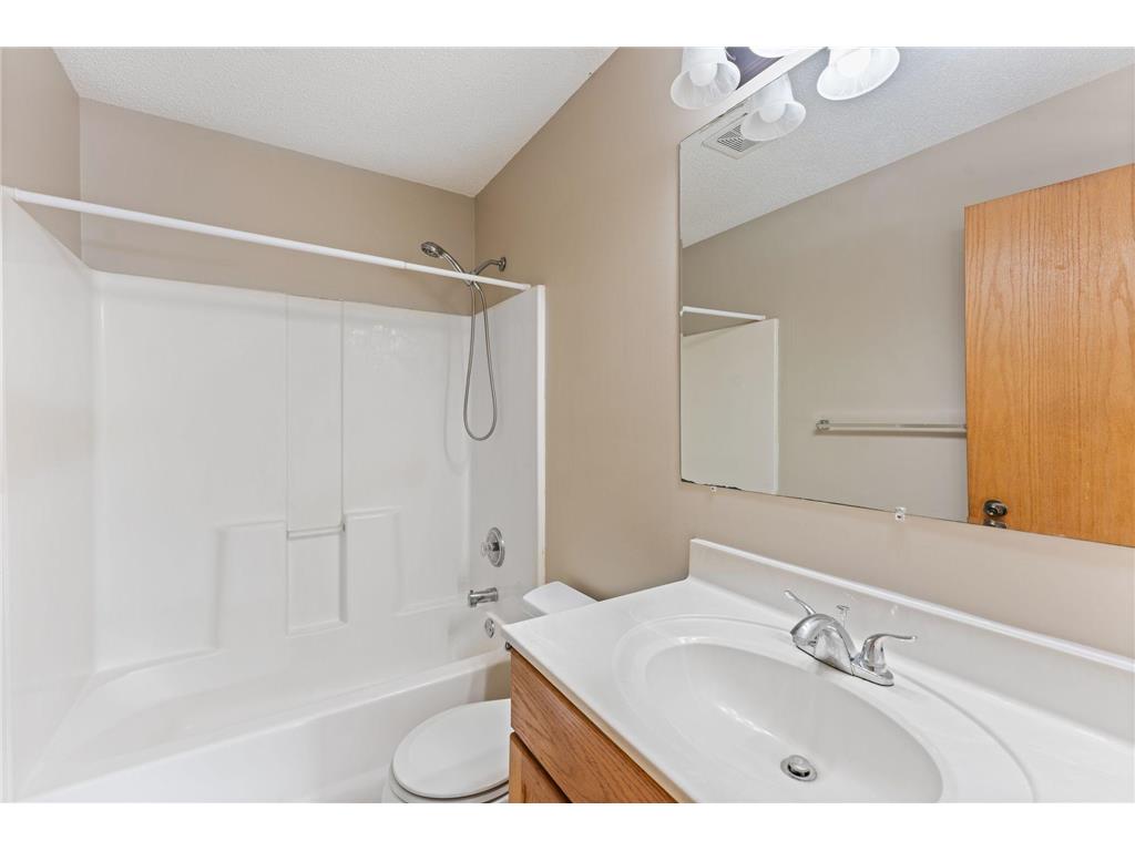 1380 Silver Lake Road NW New Brighton MN 55112 7087991 image14