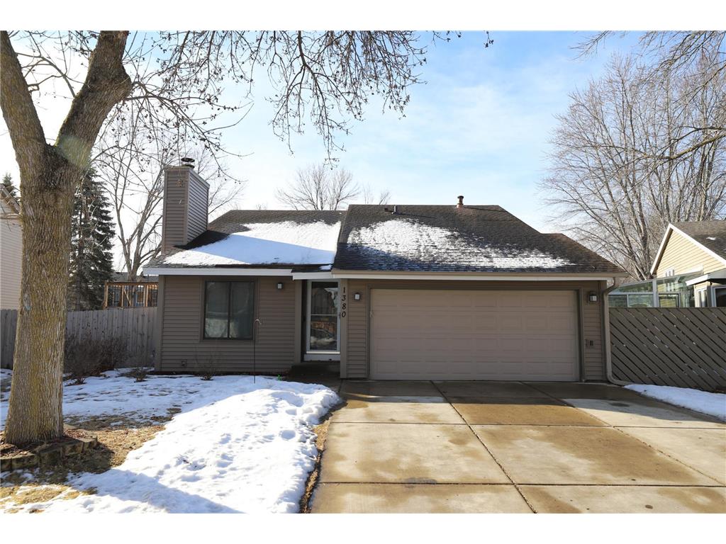 1380 Viewcrest Road Shoreview MN 55126 6675077 image1
