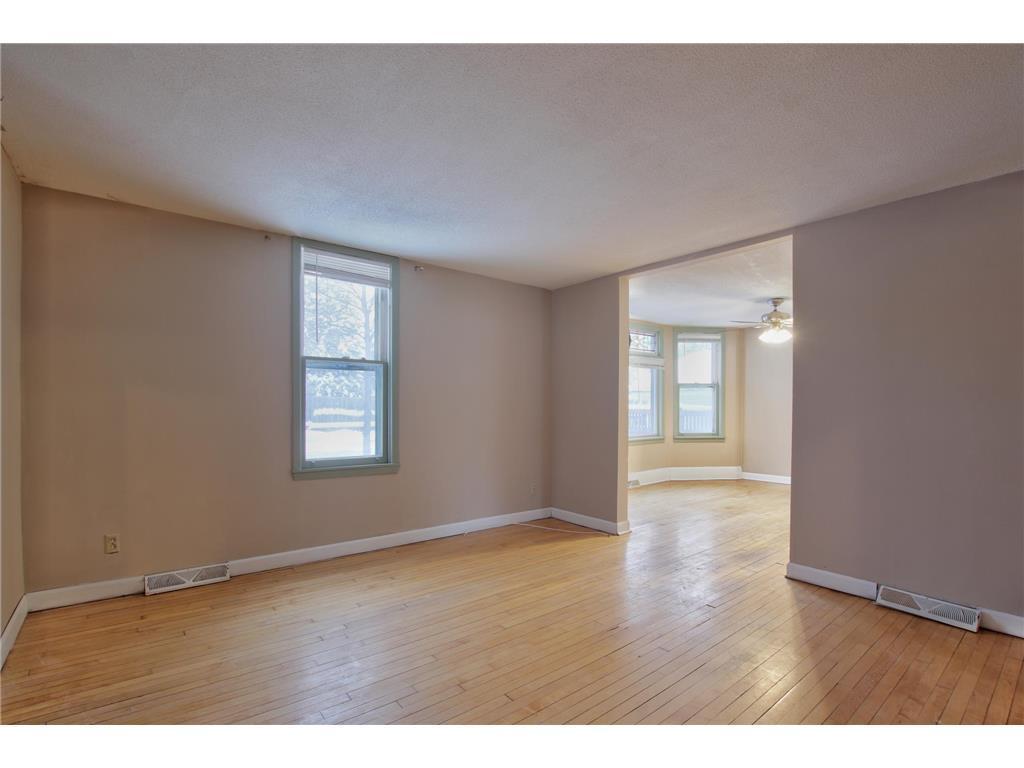1381 White Bear Avenue N Saint Paul MN 55106 7062498 image11
