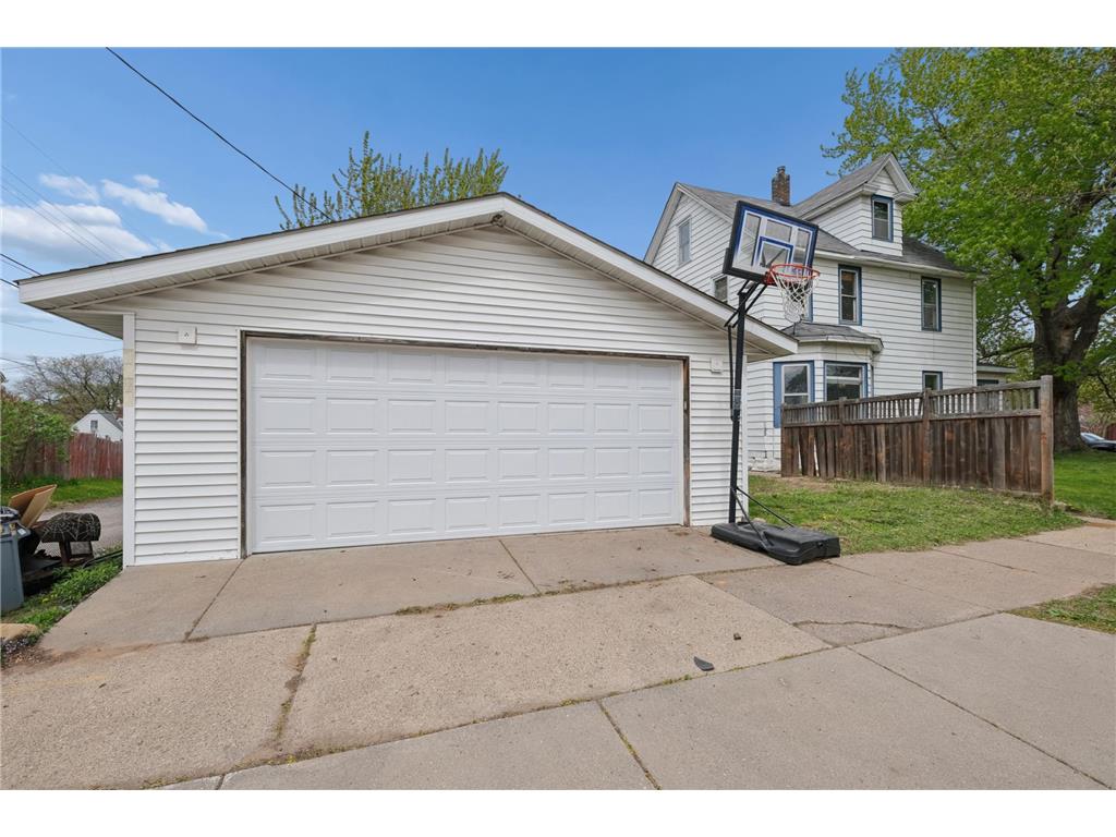 1381 White Bear Avenue N Saint Paul MN 55106 7062498 image18