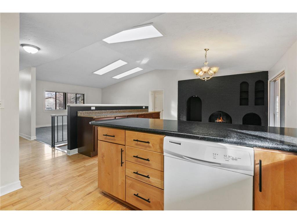 1382 Lakeside Circle Eagan MN 55123 7070640 image11