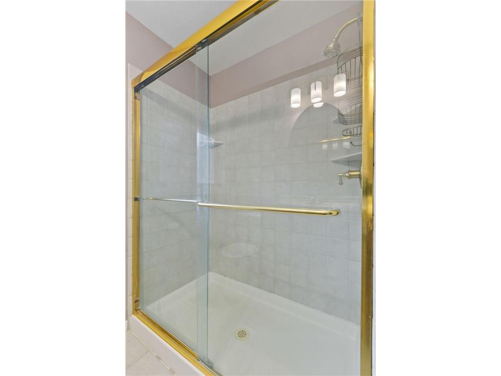 1382 Lakeside Circle Eagan MN 55123 7070640 image21
