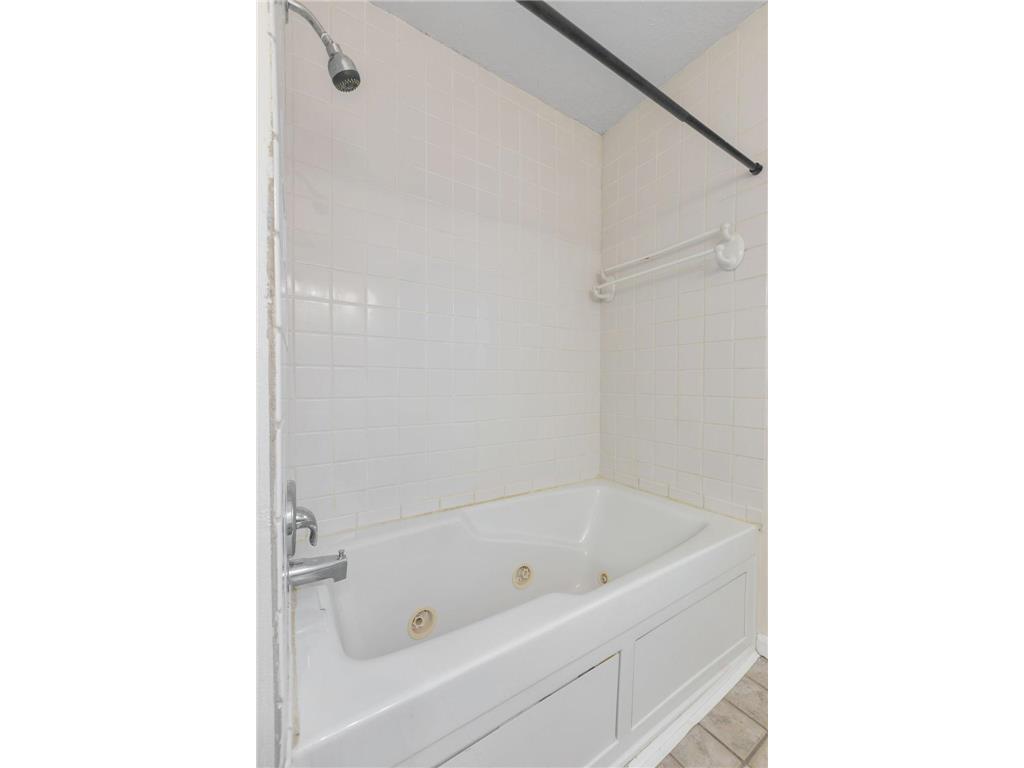 1382 Lakeside Circle Eagan MN 55123 7070640 image23
