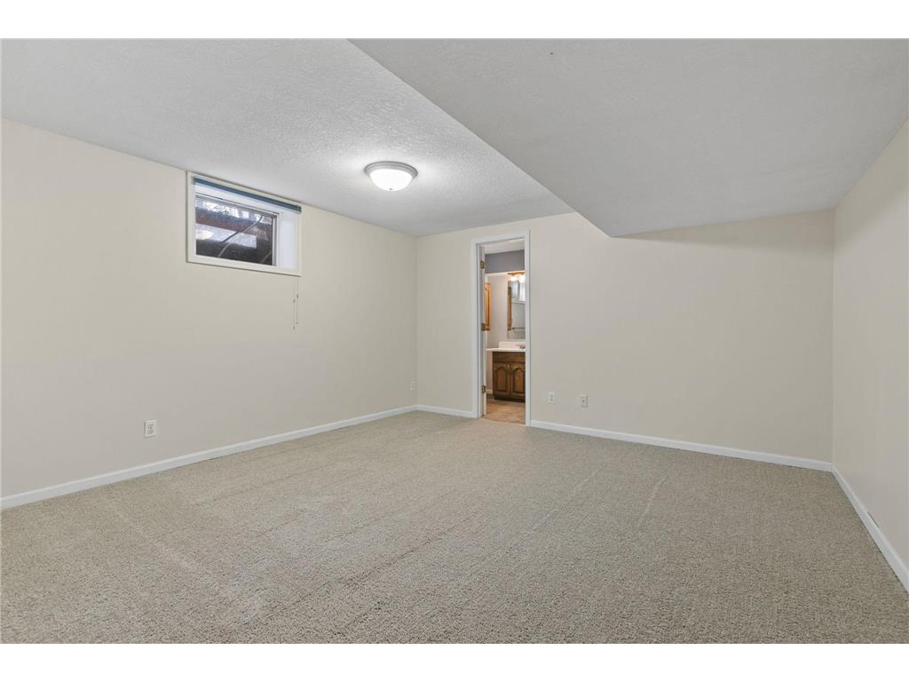 1382 Lakeside Circle Eagan MN 55123 7070640 image37