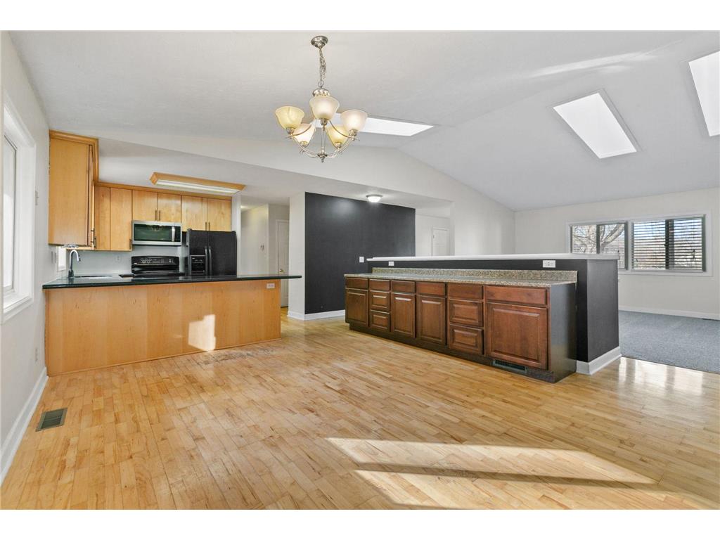 1382 Lakeside Circle Eagan MN 55123 7070640 image6