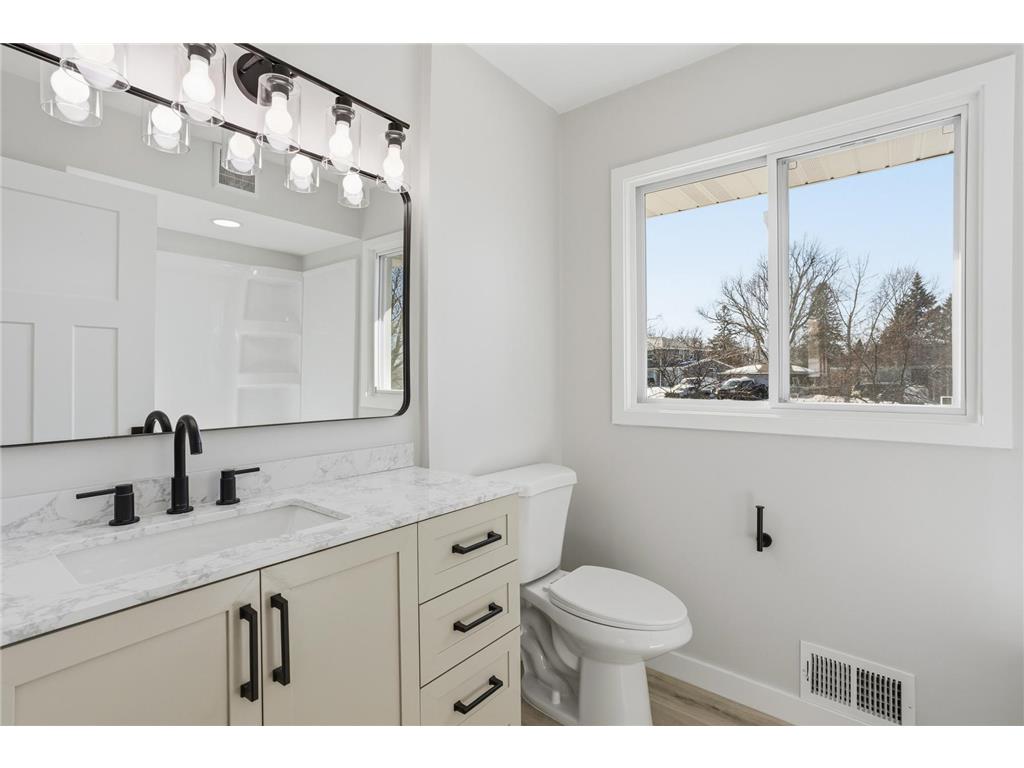13832 Shirley Drive Burnsville MN 55337 7068672 image12
