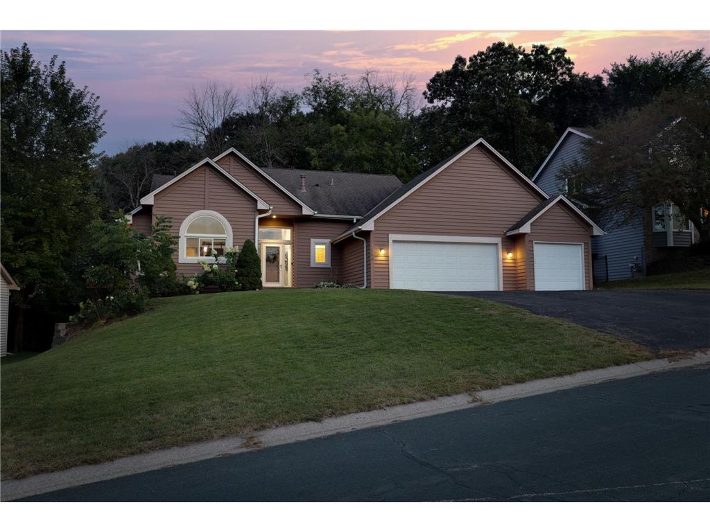 1384 Michelle Drive Eagan MN 55123 6475318 image1