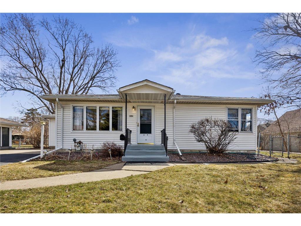 1384 Shryer Avenue W Roseville MN 55113 6516804 image1