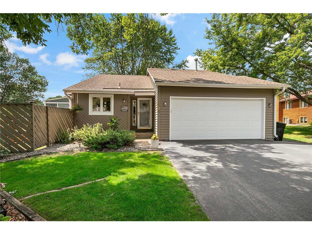 1384 Viewcrest Road, Shoreview, MN 55126 MLS 6397974 Edina Realty