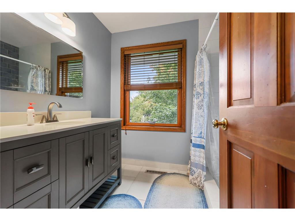 13840 York Avenue S Burnsville MN 55337 7031143 image33
