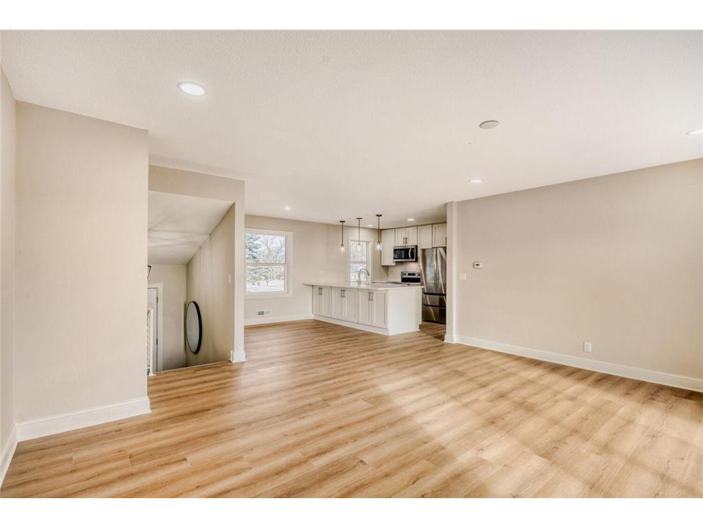 13850 Garrett Avenue Apple Valley MN 55124 7036566 image5