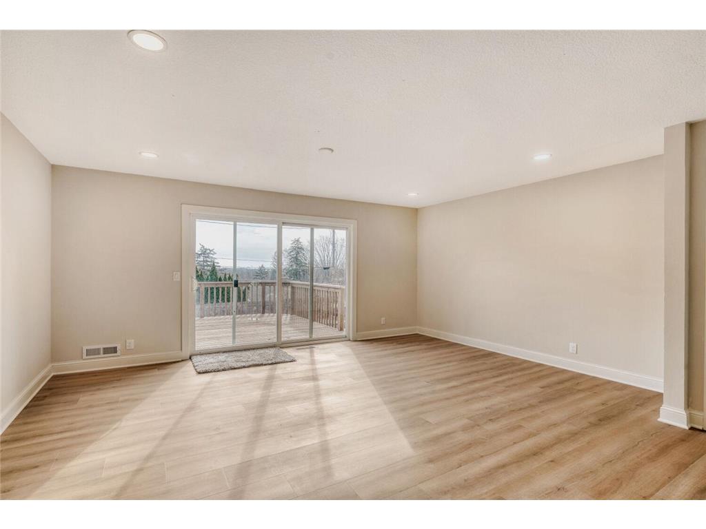 13850 Garrett Avenue Apple Valley MN 55124 7036566 image6