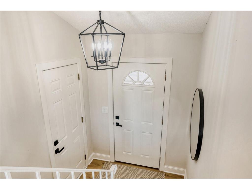 13850 Garrett Avenue Apple Valley MN 55124 7036566 image7