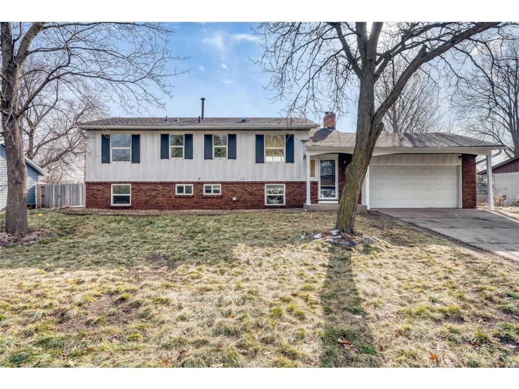 13850 Garrett Avenue Apple Valley MN 55124 7052072 image1