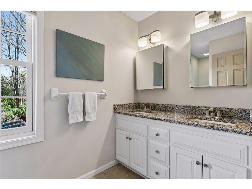 13860 Lake Street Extension Minnetonka MN 55345 7055094 image33