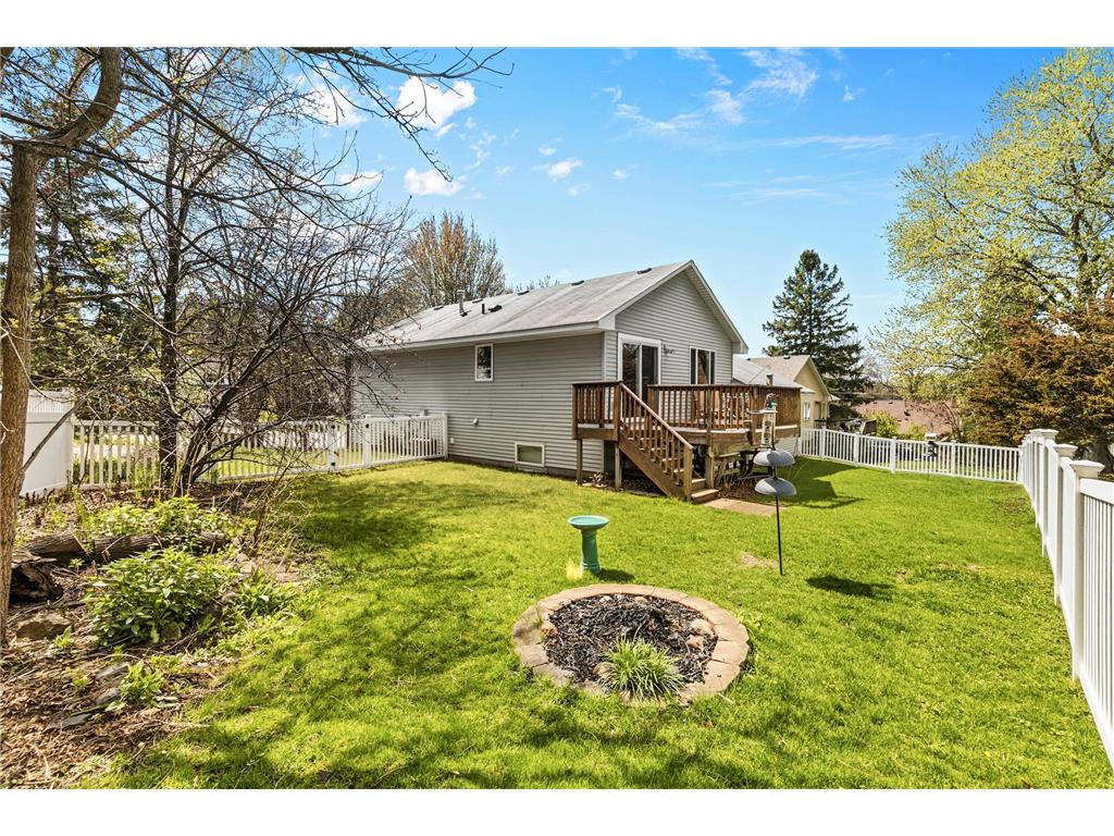 1387 Clarence Court Saint Paul MN 55106 7065775 image4
