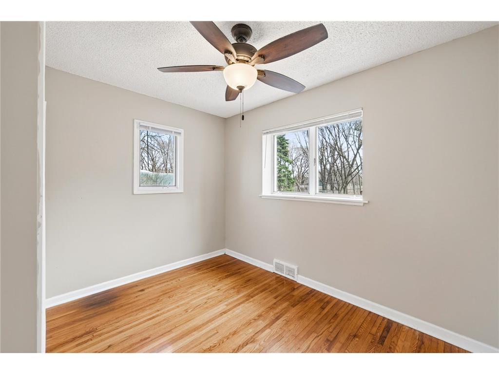 1387 Hadley Avenue N Oakdale MN 55128 7035655 image16