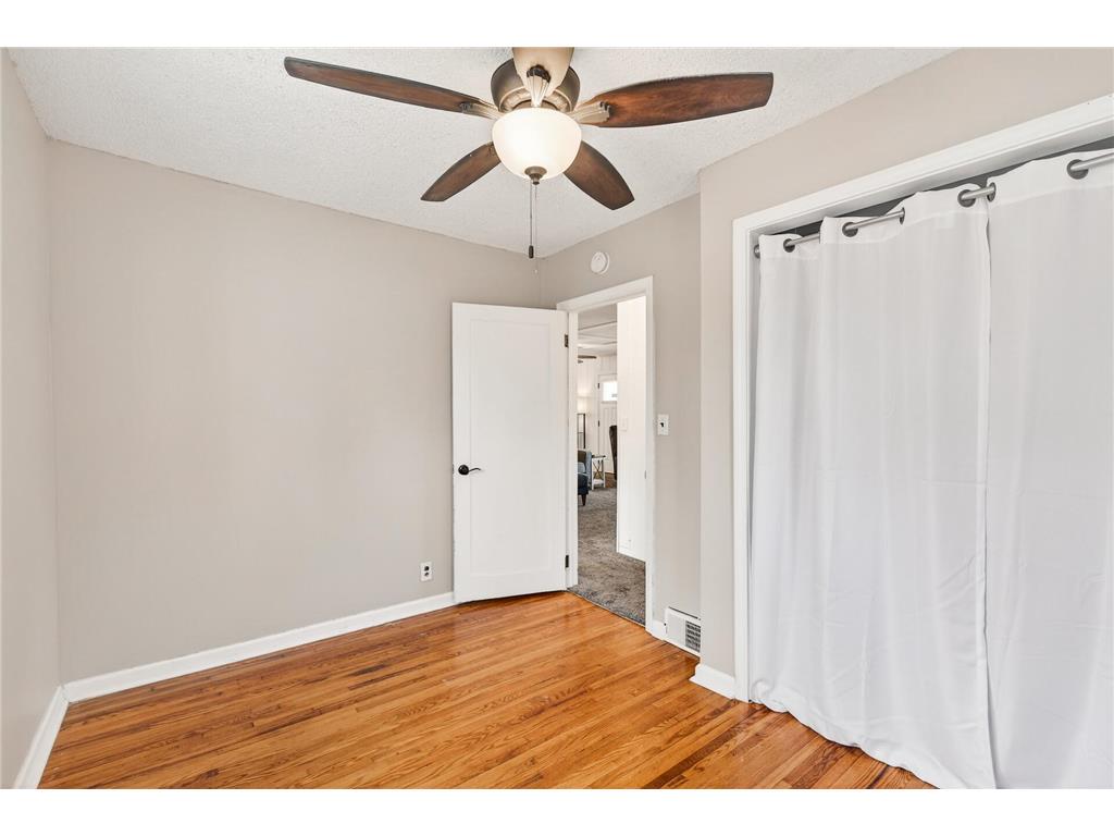 1387 Hadley Avenue N Oakdale MN 55128 7035655 image17