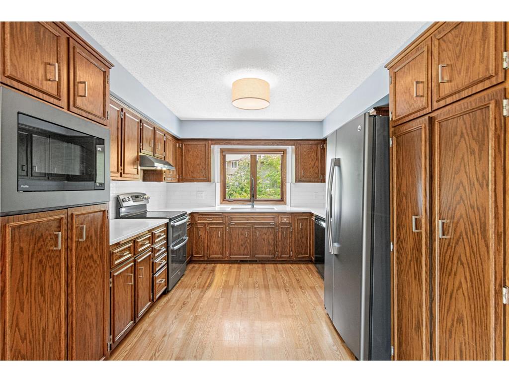 13880 Pennock Avenue Apple Valley MN 55124 7048275 image12