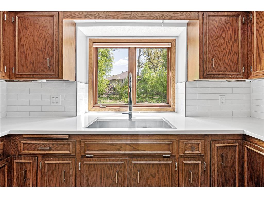 13880 Pennock Avenue Apple Valley MN 55124 7048275 image16