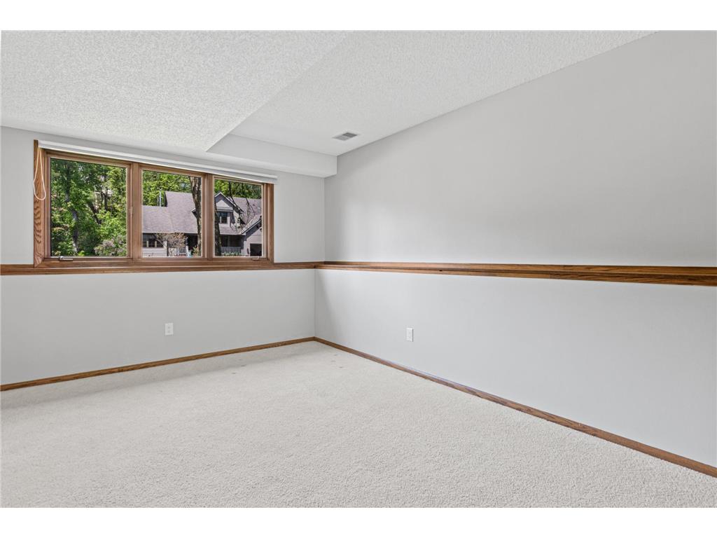 13880 Pennock Avenue Apple Valley MN 55124 7048275 image27