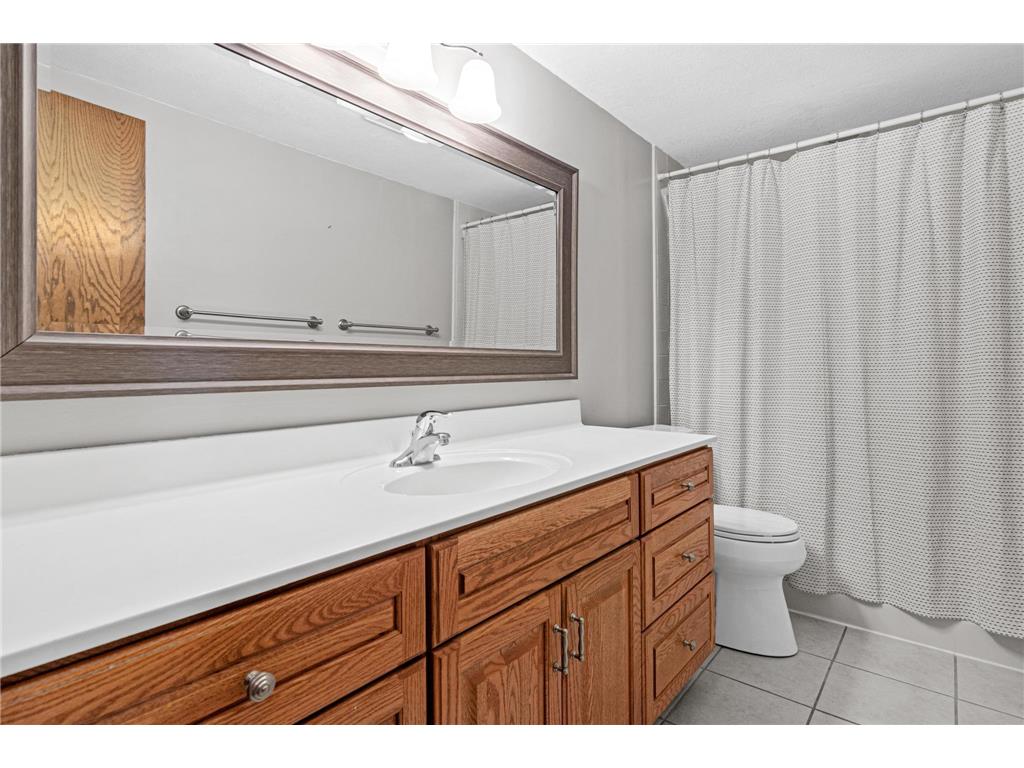 13880 Pennock Avenue Apple Valley MN 55124 7048275 image28
