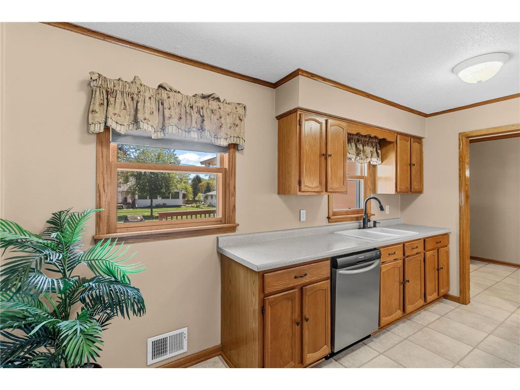 139 Greenway Avenue N Oakdale MN 55128 7072387 image7