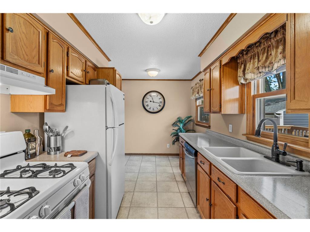 139 Greenway Avenue N Oakdale MN 55128 7072387 image8